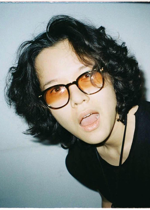 Tiên Tiên tâm sự: “Facebook của mình chán nhất trên đời, ở ngoài mình cũng là người chán nhất trên đời”.