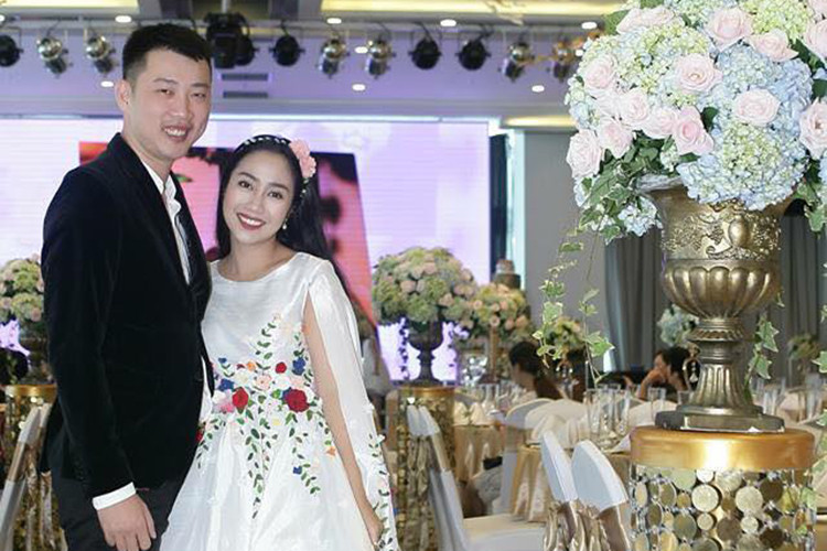 Ốc Thanh Vân lên xe hoa vào năm 2008. Nửa kia của nữ diễn viên phim “Cô gái xấu xí” là Nguyễn Minh Trí. Ảnh: FBNV