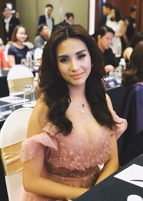 Quyết định thu nhỏ vòng một của Hoàng Yến khiến nhiều người bất ngờ. Ảnh: FBNV