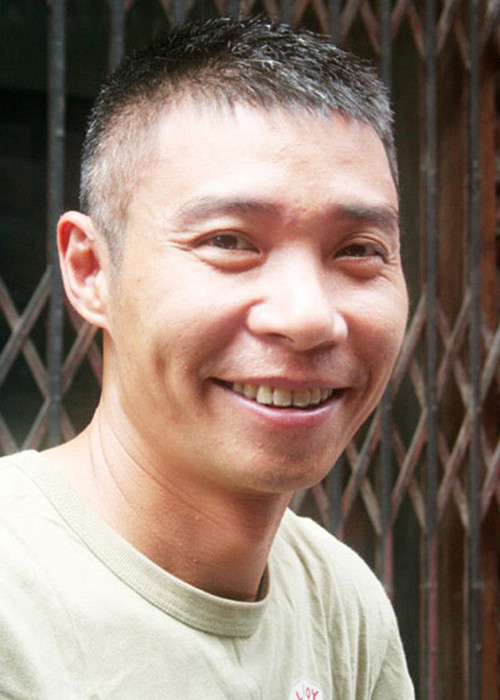 Ở lĩnh vực kịch, Công Lý được đánh giá tài năng. Vai diễn Hòa trong vở kịch "Điện thoại di động" từng mang về Huy chương vàng cho Công Lý tại Hội diễn Sân khấu Chuyên nghiệp toàn quốc 2009. Ảnh: Giadinhnet