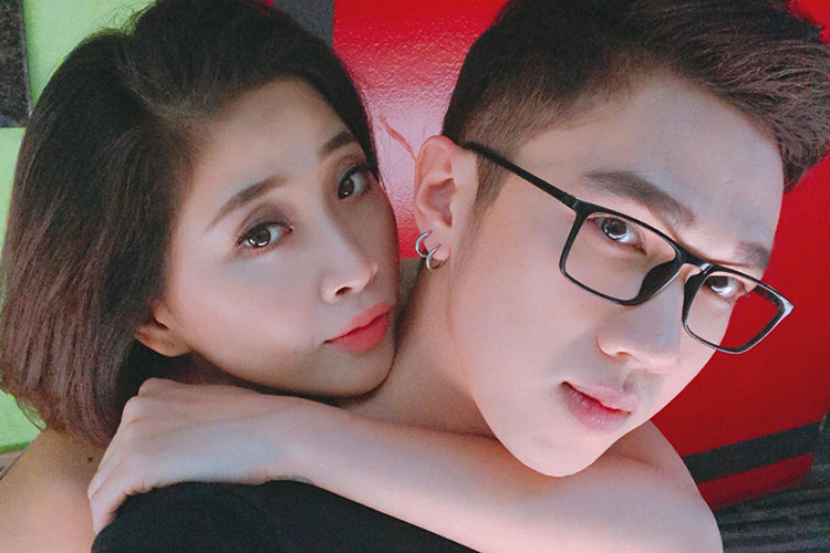 Minh Xù đăng tải hình ảnh thân thiết với Liêu Thái Trinh.