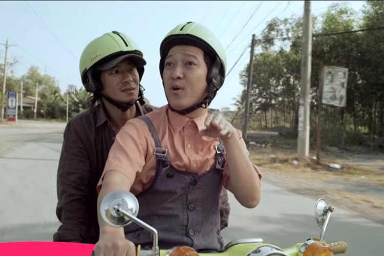 Ngoài sân khấu, Trường Giang còn gặt hái thành công trong lĩnh vực điện ảnh. Anh từng được mệnh danh là hoàng tử phòng vé. Ảnh: Báo giao thông