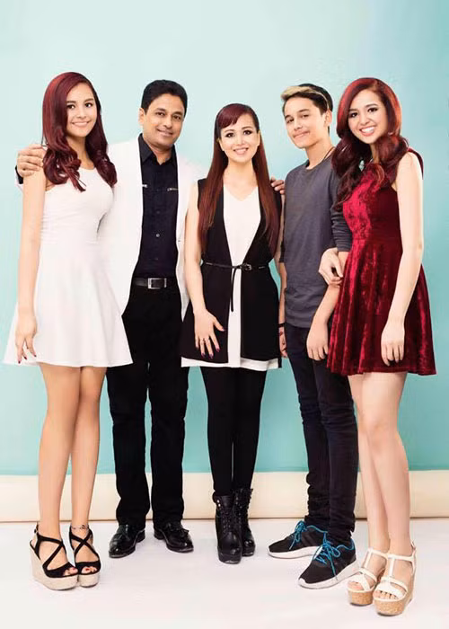 Sau 25 kết hôn, Diệu Hoa hiện có 3 người con: 2 gái, 1 trai.