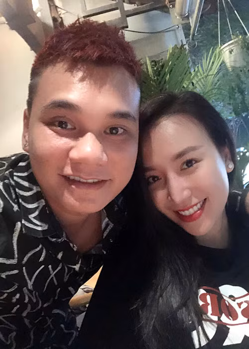 Thảo BeBe là cô gái đầu tiên mà Khắc Việt công khai hẹn hò kể từ khi bước chân vào làng giải trí.