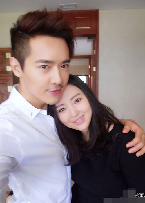 Trước scandal của Cao Vân Tường, bà xã của nam diễn viên - Đổng Tuyền lên tiếng: "Xin lỗi đã để mọi người lo lắng. Tôi tin anh ấy". Ảnh: Weibo