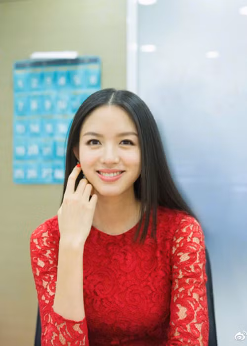 Hình ảnh Trương Tử Lâm vẫn xinh đẹp sau 11 năm đăng quang Hoa hậu thế giới 2007. Ảnh: Weibo