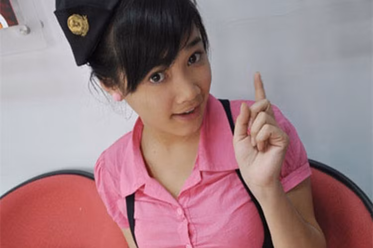 Giống Nam Em, Nhã Phương cũng là mỹ nhân Việt dậy thì thành công. Ảnh: Dân Việt