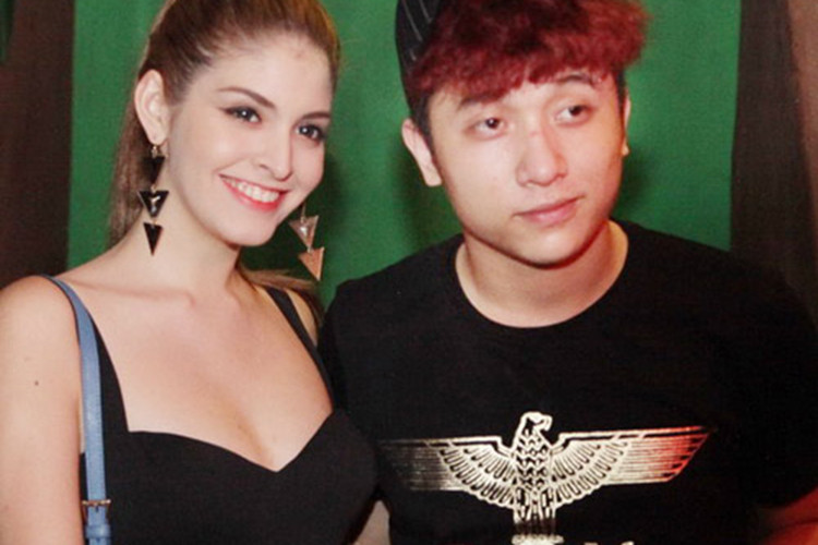 Trước tin đồn đi khách, Andrea đã vướng không ít ồn ào. Hồi tháng 9/2013, Andrea và bạn trai Yanbi xô xát trên phố Hàng Trống. Sau lùm xùm, cặp đôi chia tay. Ảnh:Khám phá