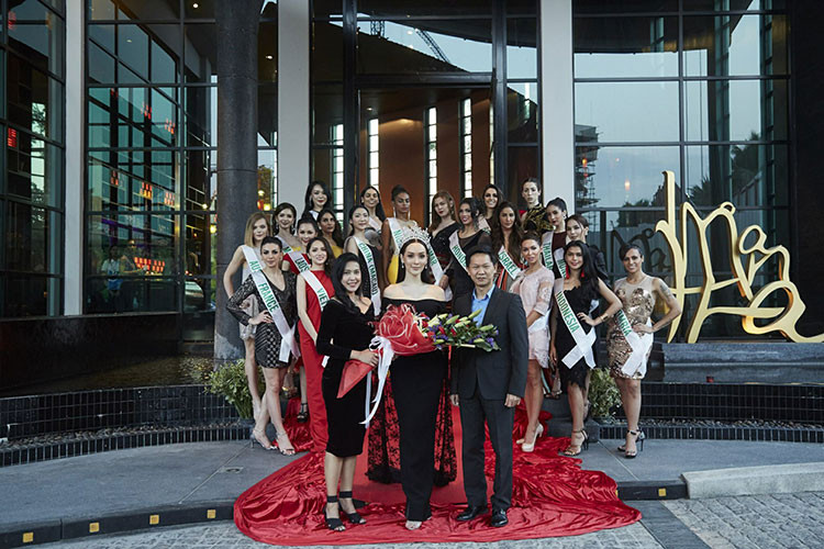 Đại diện Việt Nam còn tiết lộ cô tiếp tục là một trong 6 thí sinh được chọn quay clip quảng cáo.