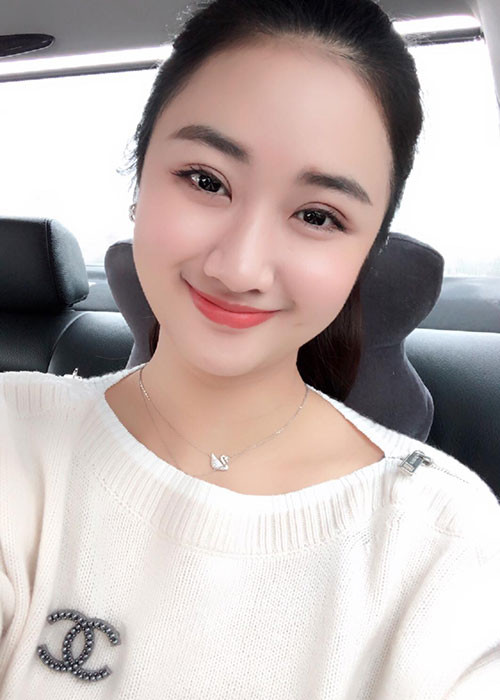 “Gái một con” Thu Ngân ngày càng đẹp mặn mà.