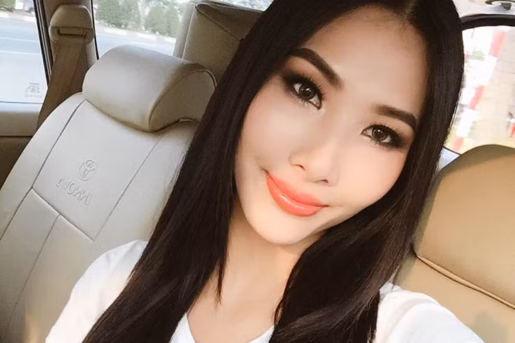 Sao Việt Hoàng Thùy chia sẻ mong ước: “Nếu được ước gì cho ngày hôm nay tôi chỉ ước cho tất cả mọi người được bình an và hạnh phúc”.