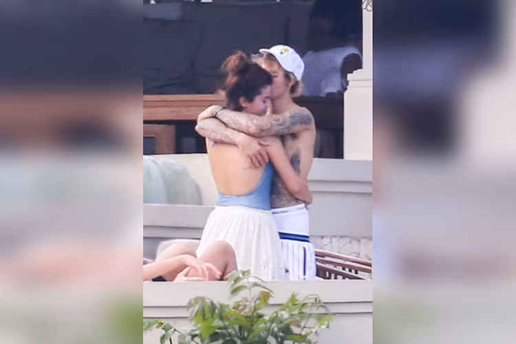 Tháng 2 vừa qua, Justin và Selena vẫn còn mặn nồng bên nhau tại đám cưới của bố Justin. Ảnh: Radaronline