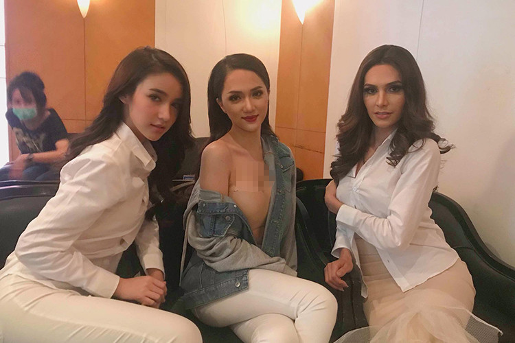 Đại diện Thái Lan sinh năm 1997, kém Hương Giang 6 tuổi.