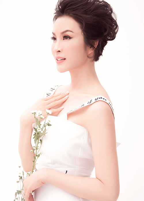 MC Thanh Mai đẹp không tỳ vết khiến nhiều người ngưỡng mộ.