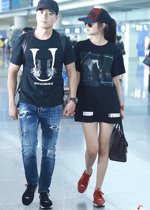 Giàu có, vợ chồng An Dĩ Hiên thường xuyên có những chuyến du lịch sanh chảnh. Ảnh: Ifeng