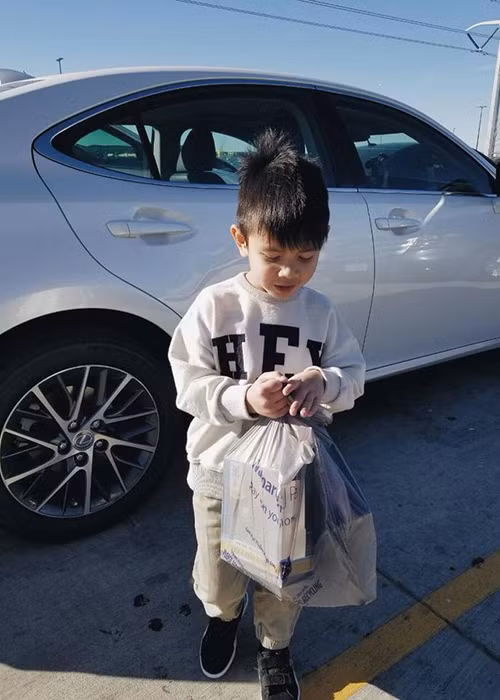 MC Quỳnh Chi khoe con trai ngày càng kháu khỉnh.