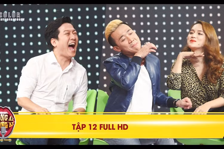 Ở Giọng ải giọng ai, Hương Giang hài hước đáp trả Trấn Thành việc có tướng đi như hoa hậu mà lắc nhiều bởi muốn tạo sự chú ý trong cách đi. Ảnh: Đời sống pháp lý