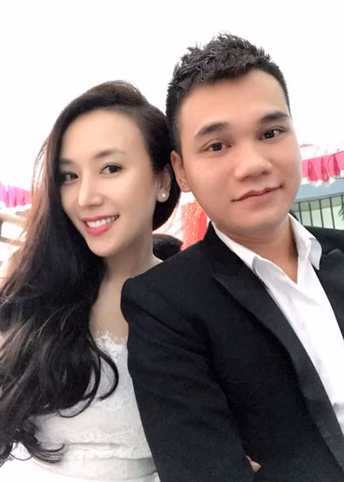 Khắc Việt và DJ Thảo BeBe được cho xứng đôi vừa lứa. Chuyện tình cảm của cặp đôi này cũng được fans ủng hộ.