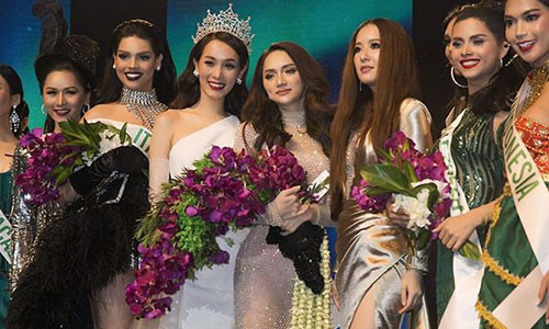 Hương Giang đoạt giải tài năng. Ảnh: FBNV