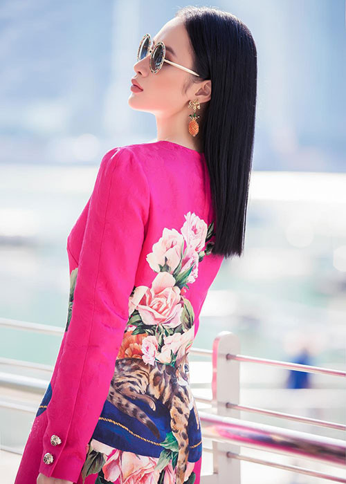 Bị gạ đi khách với giá đến chục nghìn đô từ các đại gia, Angela Phương Trinh thẳng thừng từ chối.