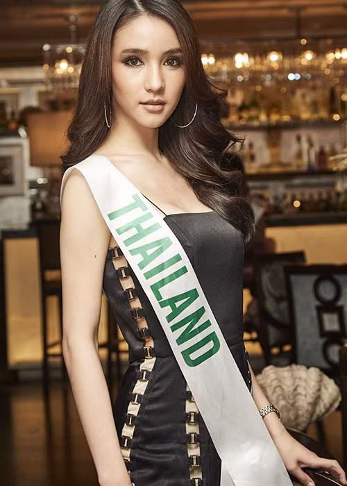 Yoshi đang được xem là đối thủ đáng gờm của Hương Giang Idol tại Hoa hậu Chuyển giới Quốc tế 2018.