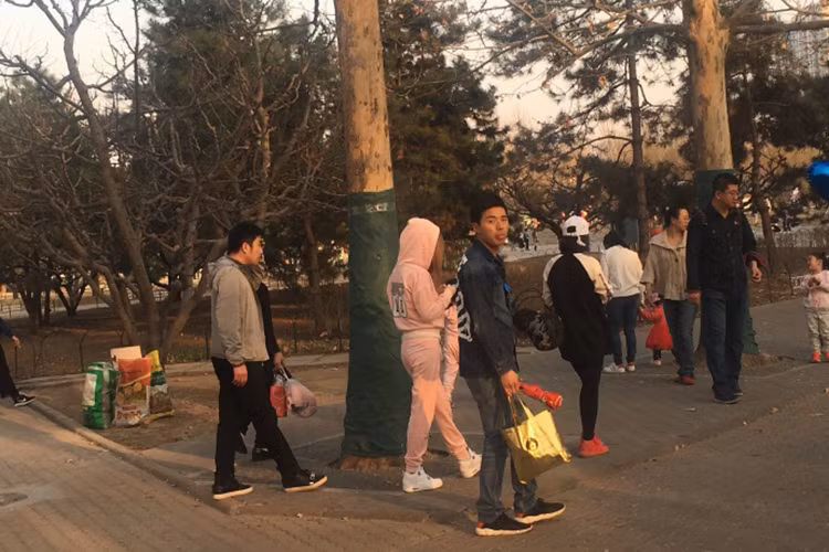 Lý Tiểu Lộ vướng lùm xùm ngoại tình với rapper PGone vào cuối năm 2017. Đến nay, cô vẫn hứng chịu nhiều chỉ trích từ dư luận.