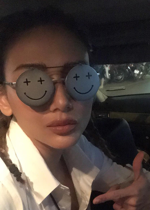 Võ Hoàng Yến tự nhận là nữ hoàng selfie.