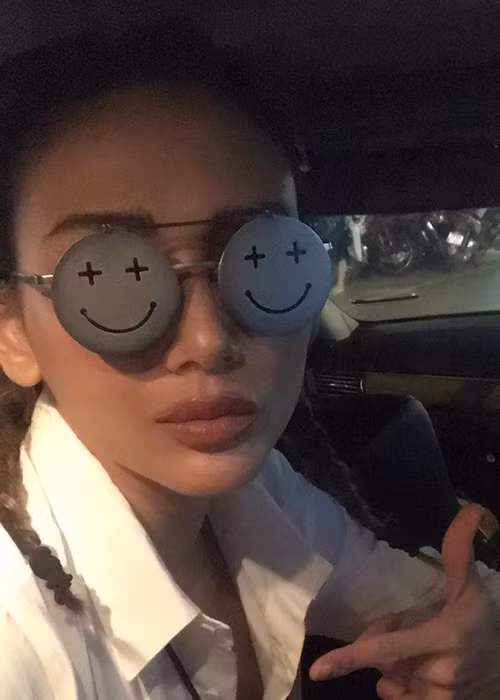 Võ Hoàng Yến tự nhận là nữ hoàng selfie.