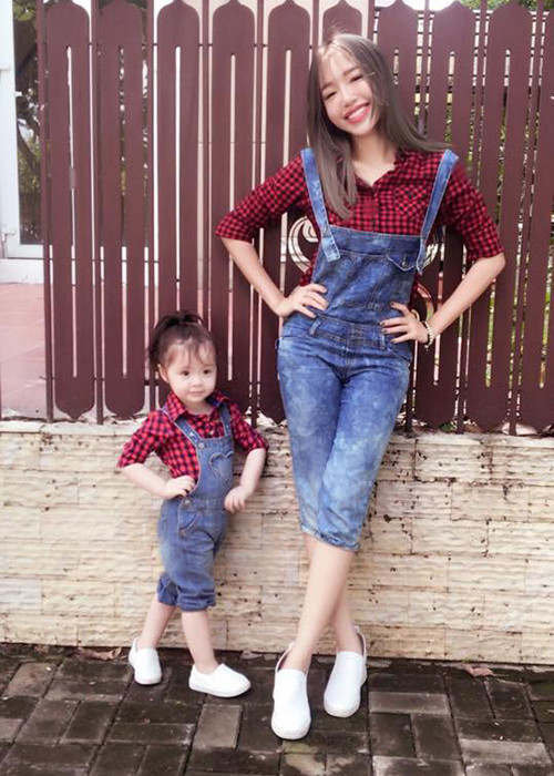 Elly Trần trẻ trung, năng động bên con gái Mộc Trà.