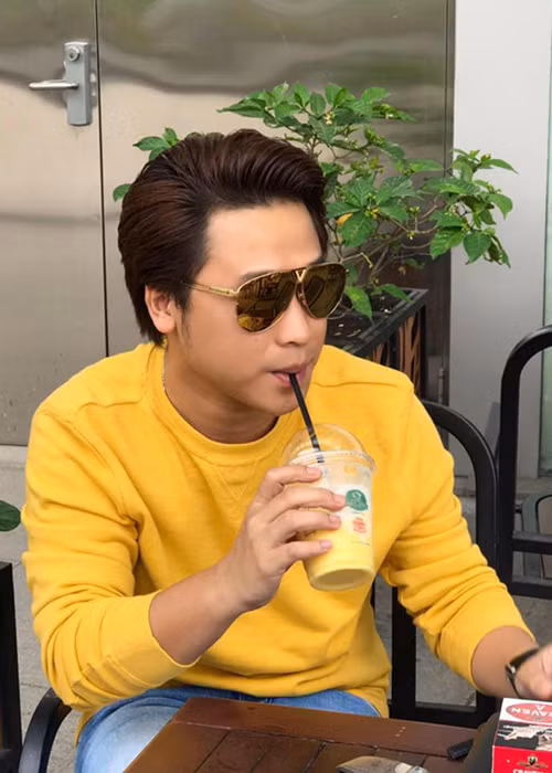 Tình mới của Hòa Minzy được khen ngợi có vẻ ngoài điển trai. Ảnh: FBNV