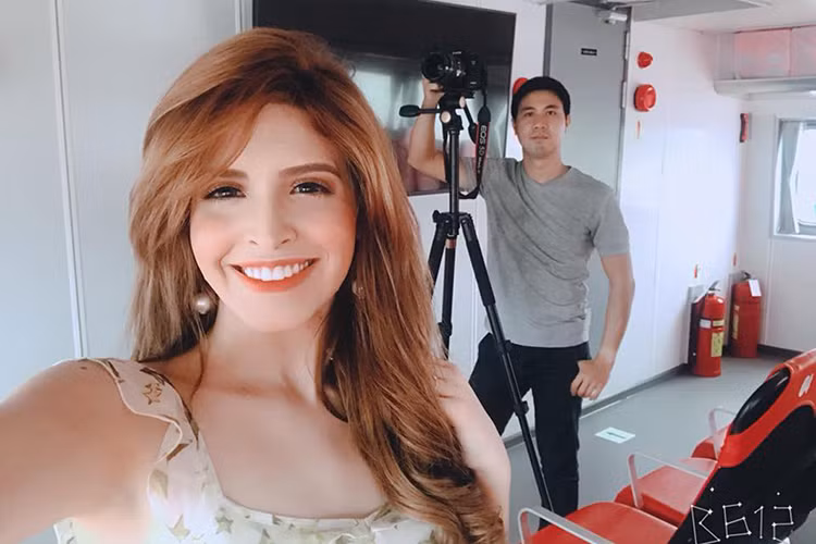 Hot girl sinh năm 1995 hiện ở hẳn tại Sài Gòn để tiện cho công việc thay vì đi về giữa Sài Gòn và Hà Nội.