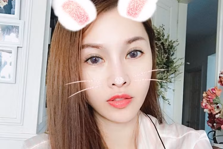 Quế Vân than thở cô bị tăng cân.