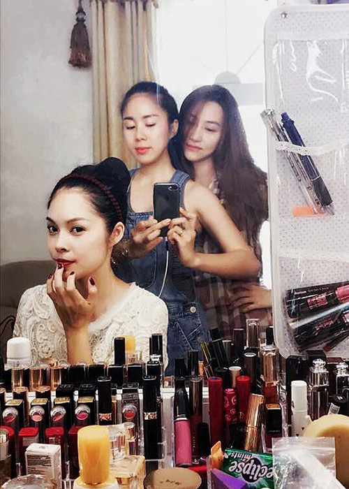 Ngân Khánh hội ngộ sao Việt Lê Phương, Dương Cẩm Lynh. Cả ba vốn rất thân thiết ngoài đời.