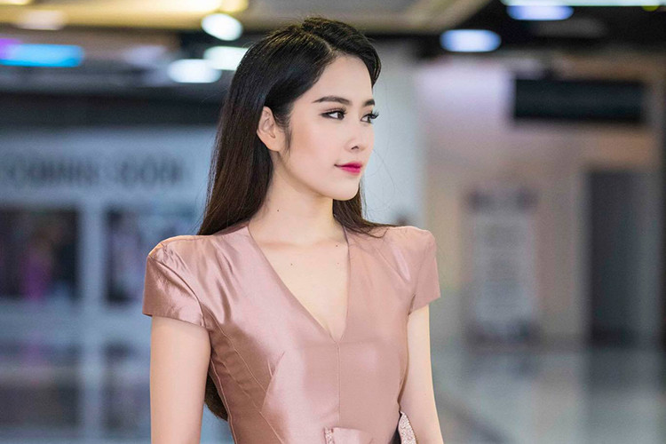 Nam Em còn kể cô đã rất đau lòng khi bị Trường Giang phũ. Tuy nhiên, những chia sẻ của Nam Em không nhận được sự cảm thông từ dư luận. Ảnh: FBNV