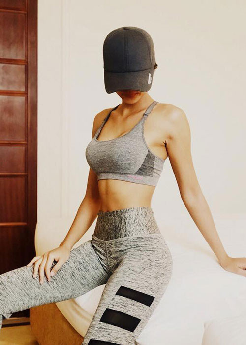 H’hen Niê chia sẻ bí quyết giữ dáng là tập thể dục và ăn uống tốt.