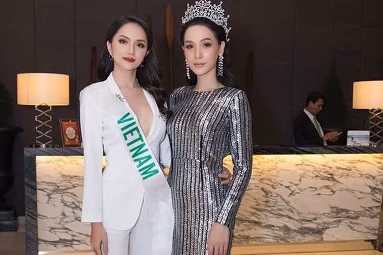 Hot Face sao Việt 24h: Hương Giang Idol đọ sắc đương kim HH Chuyển giới Quốc tế.