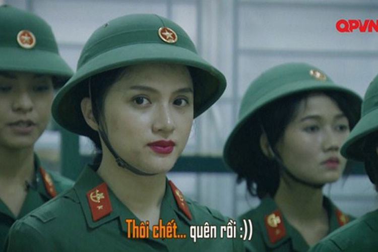 Biểu cảm không thể đỡ nổi của Hoa hậu Chuyển giới Hương Giang khi quên lời thề. Ảnh