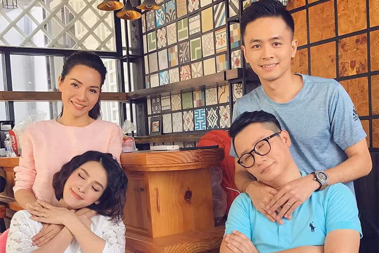 2 cặp đôi của showbiz Việt: Tú Vi - Văn Anh và Hoàng Bách - Thanh Thảo nhí nhảnh trên phim trường.