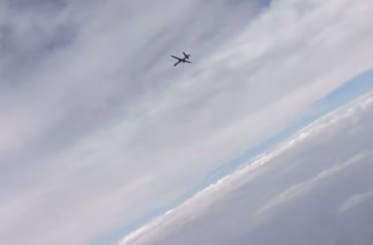 Theo nguồn tin Mỹ, trong tuần đầu tiên Nga không kích phiến quân IS, ít nhất có ba lần máy bay Sukhoi đánh chặn UAV Predator/Reaper.