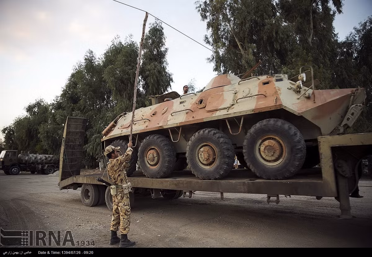 Xe bọc thép chở quân BTR-60 được triển khai tới khu vực tập trận.