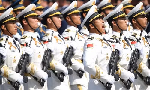 Nuoc co hiem cua Tap Can Binh trong cuoc duyet binh tai Moscow