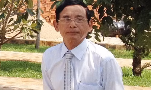 Dai gia Viet 75 tuoi khoe tan do gai 18 trong 10 phut-Hinh-3