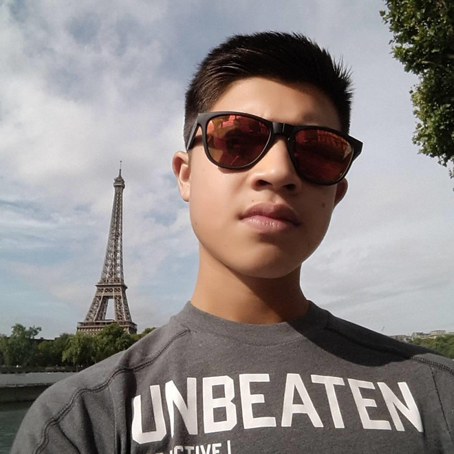 Chia sẻ trên trang cá nhân, cầu thủ Việt kiều cho biết anh đang thử việc tại U21 TP.HCM và may mắn được đá tập với U18 Việt Nam. Nếu phù hợp, Ryan Nguyen rất muốn có cơ hội chơi bóng tại quê hương mẹ.