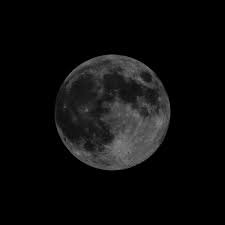 Không giống như hiện tượng "siêu trăng", mọi người đổ xô đi tìm các địa điểm để chiêm ngưỡng, với Mặt trăng đen, thực sự rất khó để quan sát. Nguồn: EarthSky