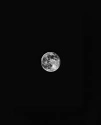 Theo các nhà khoa học dự đoán, hiện tượng trăng đen lần tới sẽ xảy ra vào ngày 19/05/2023. Mặt trăng đen năm nay sẽ xảy ra vào khoảng 1h45 sáng ngày 1/5, đạt cực đại vào 3h41 và kết thúc lúc 5h37 theo giờ Việt Nam. Nguồn: Unsplash