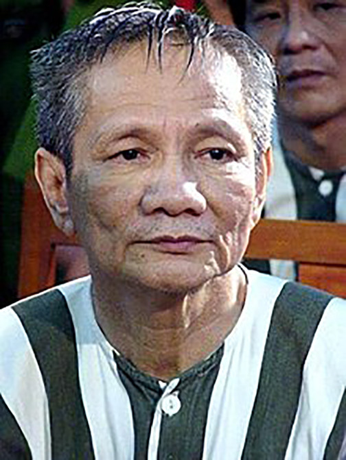 Năm Cam là bị cáo chính trong Vụ án Năm Cam và đồng bọn (chuyên án Z5.01) nổi tiếng Việt Nam. Năm Cam và băng nhóm của mình trong quá trình bảo kê các nhà hàng karaoke và các tụ điểm đánh bạc ở TP HCM đã phạm vào nhiều tội hình sự. Thuở nhỏ, Trương Văn Cam có biệt danh là "Cam Hổ", "Siêu Cam". Vì là con thứ tư trong gia đình nên Trương Văn Cam còn có tên là Năm Cam. 