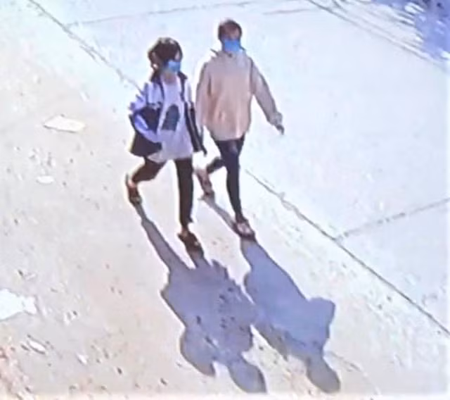  Hai nữ sinh mất tích ở Hà Nội được tìm thấy ở Lạng Sơn: Ngày 9/12, gia đình nữ sinh Nguyễn Thị Y. và Lê Thị X. (14 tuổi, ở xã Lam Điền, huyện Chương Mỹ, Hà Nội) cho biết, tối qua (8/12) gia đình đã tìm thấy các cháu ở Lạng Sơn và ra bến xe đón về nhà. Sau khi về nhà, sức khoẻ của các cháu không có gì bất thường. Hiện tại gia đình đang chờ các cháu ổn định tâm lý rồi mới hỏi nguyên nhân mất tích nhiều ngày qua. 