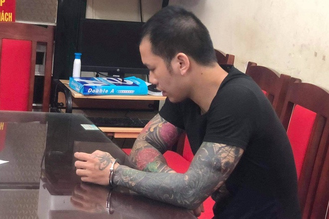 Cùng ra hầu Tòa về tội danh trên với Phú Lê trong vụ án này còn có 2 bị cáo: Hoàng Văn Thụy (SN 1995, trú tại xã Kiên Thành, huyện Trấn Yên, tỉnh Yên Bái), Trần Văn Tư (SN 1988, trú tại xã An Ninh, huyện Quỳnh Phụ, tỉnh Thái Bình). (Bị can Hoàng Văn Thụy).