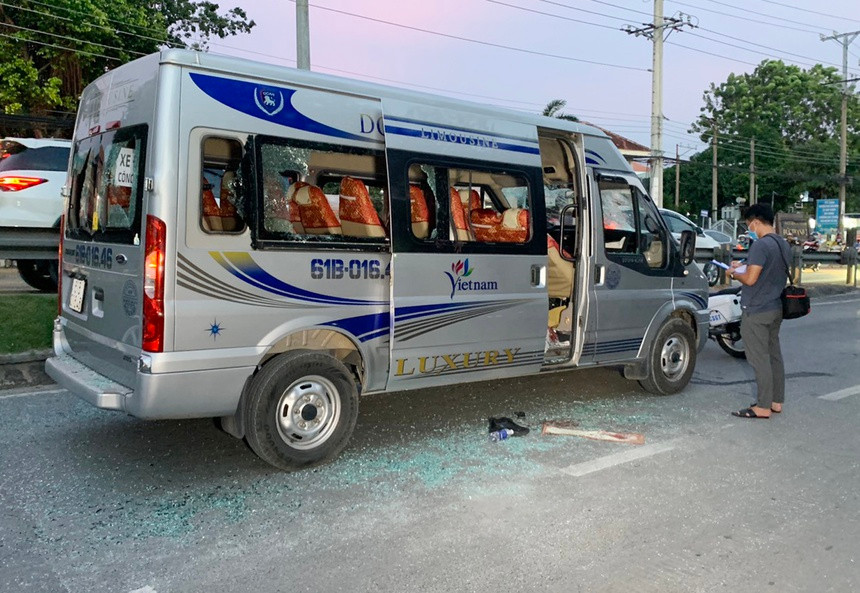 Vi sao nhom con do truy sat 10 nguoi di an cuoi?