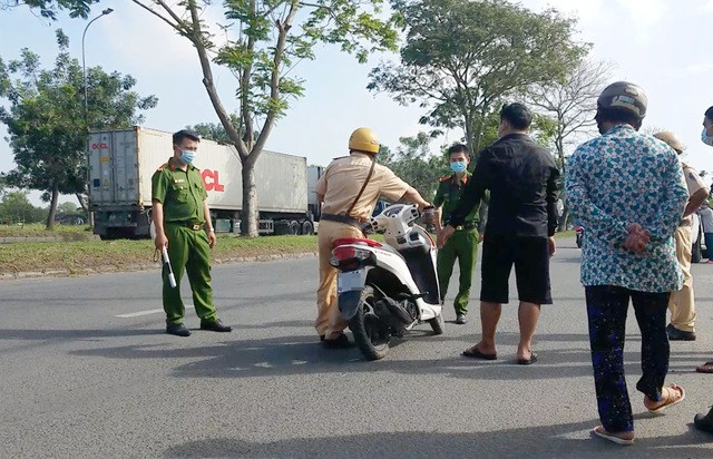 Vu danh CSGT TP HCM: 5 nguoi bi trieu tap... an nang nhat bao nam?